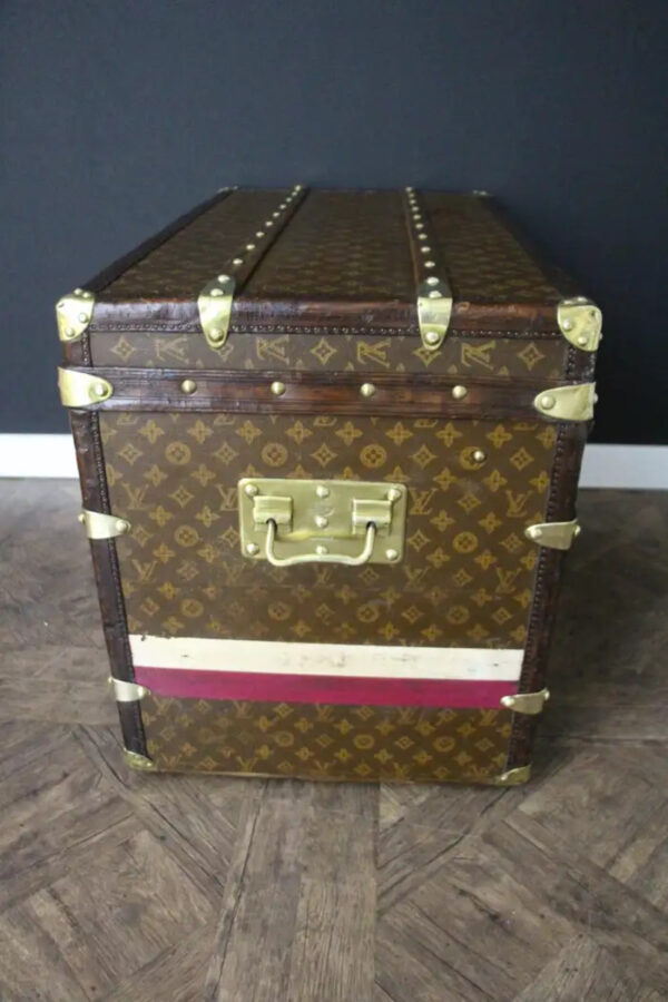 Malle Louis Vuitton ancienne en toile