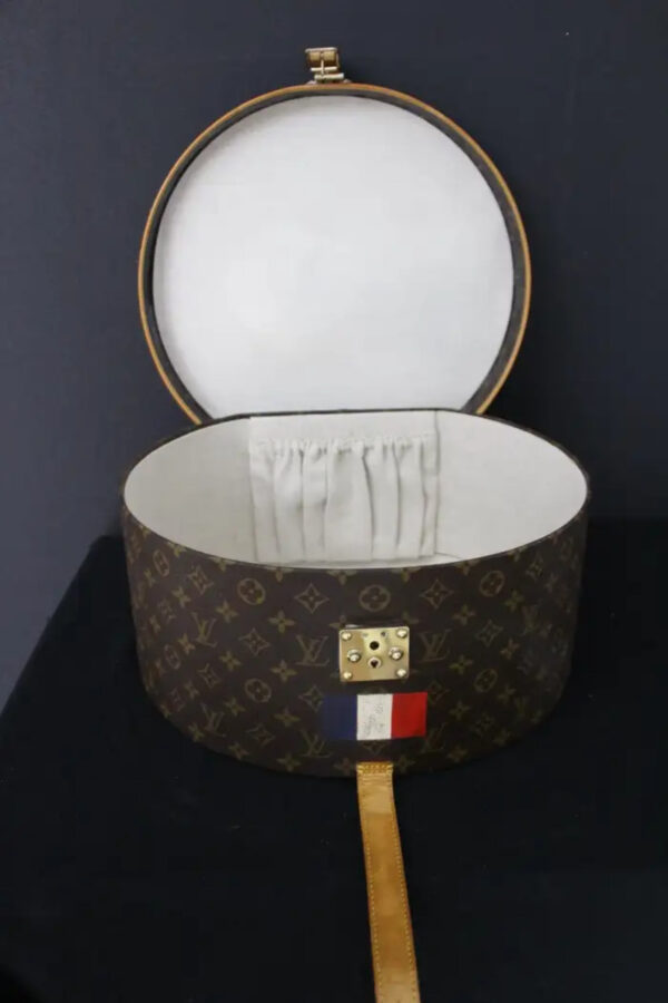 Malle à chapeaux ronde Louis Vuitton
